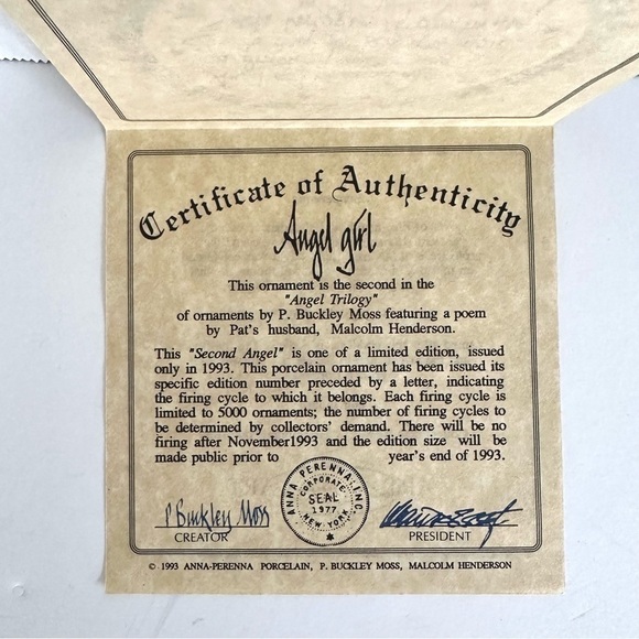 P. Buckley Moss Angel Girl Porcelain Ornament in Box with COA 1993 - Picture 3 of 3